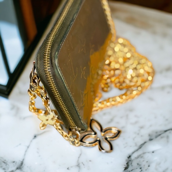 SOLD - Louis Vuitton Rare Long zippy ON CHAIN - Picture 9 of 16